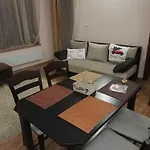 Apartment Evrika 19 *
